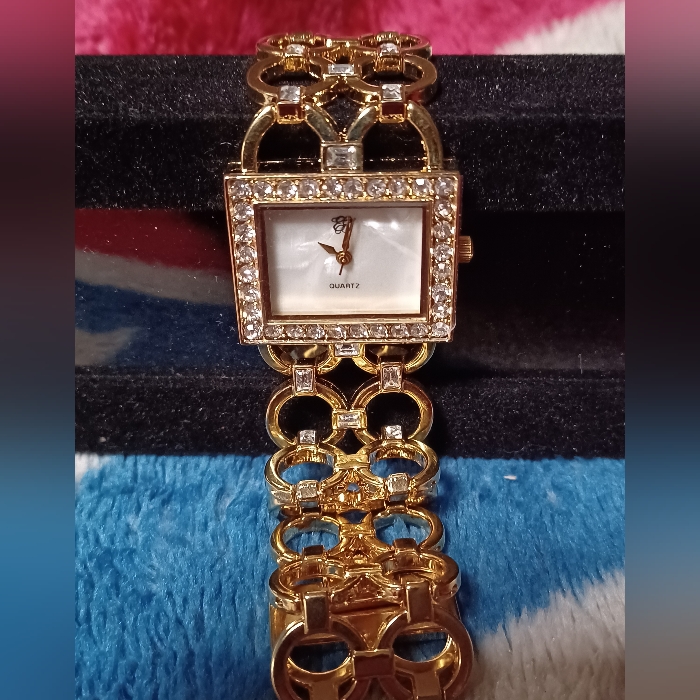 Elizabeth Taylor White Diamonds Watch